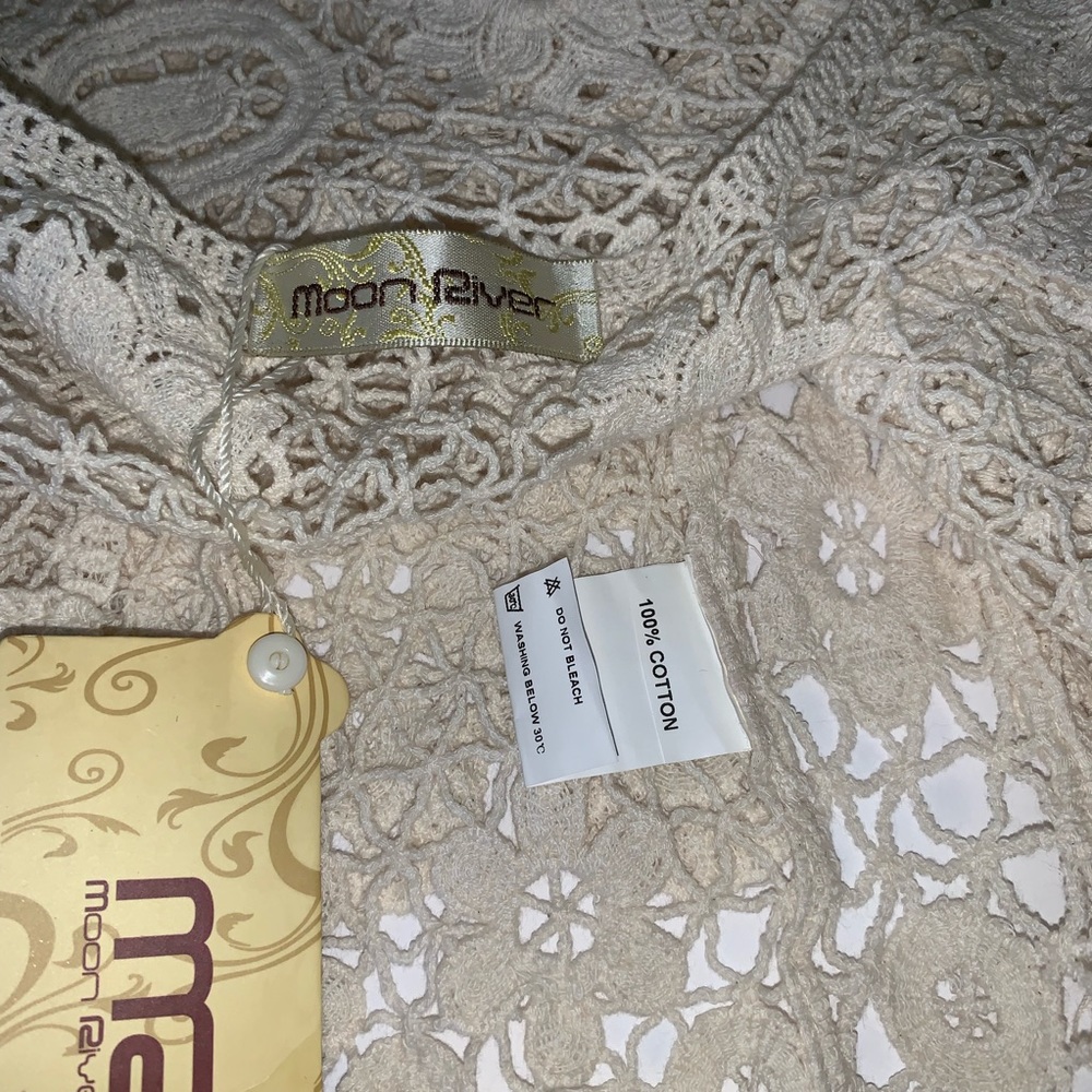 Summer sleeveless lace vest - Picture 4 of 4